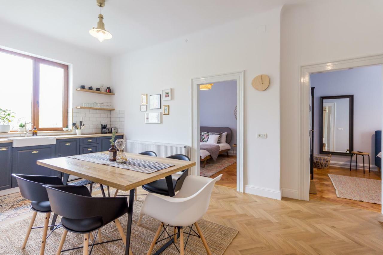 City Chic 3 Bedroom Apartment Cluj-Napoca Exterior foto