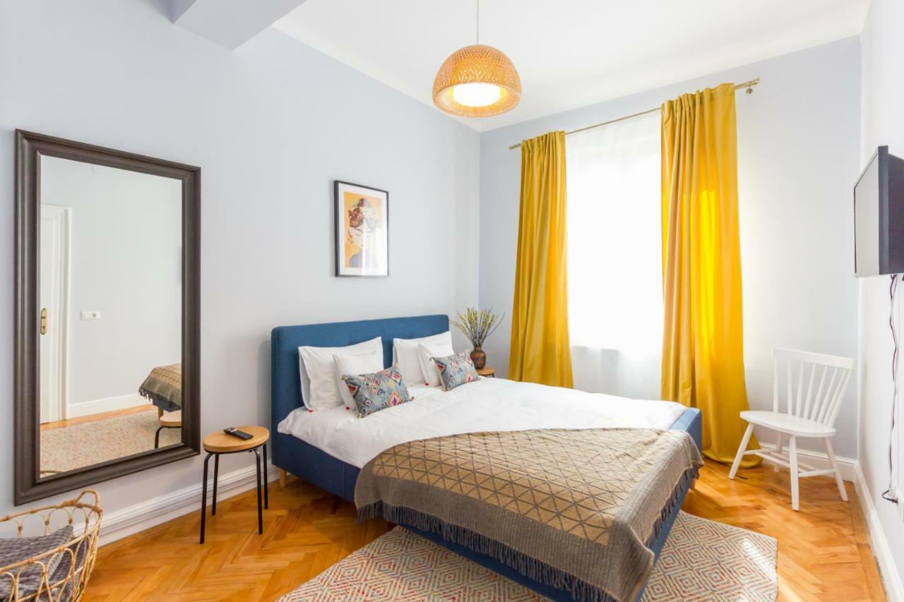 City Chic 3 Bedroom Apartment Cluj-Napoca Exterior foto