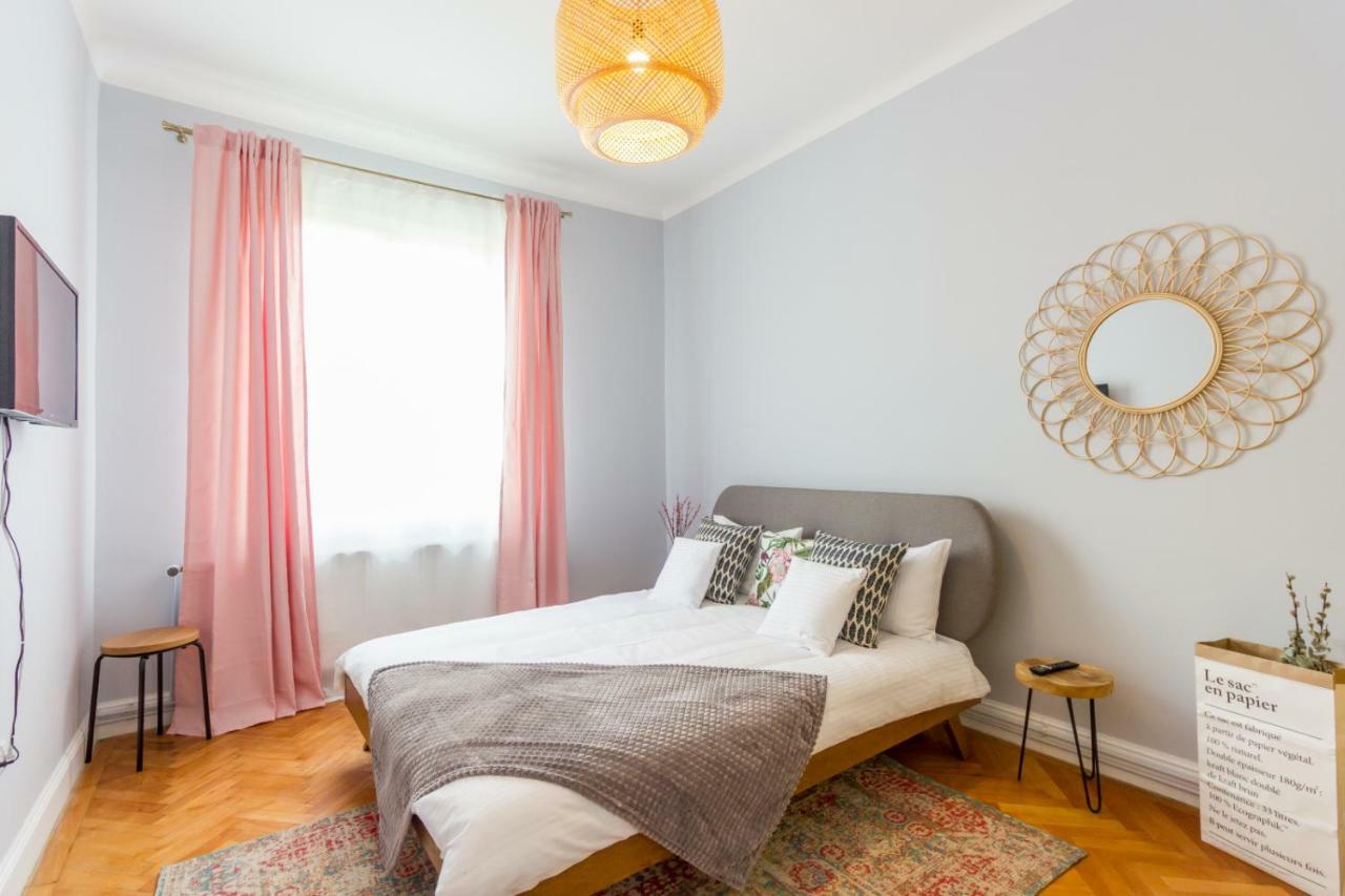City Chic 3 Bedroom Apartment Cluj-Napoca Exterior foto