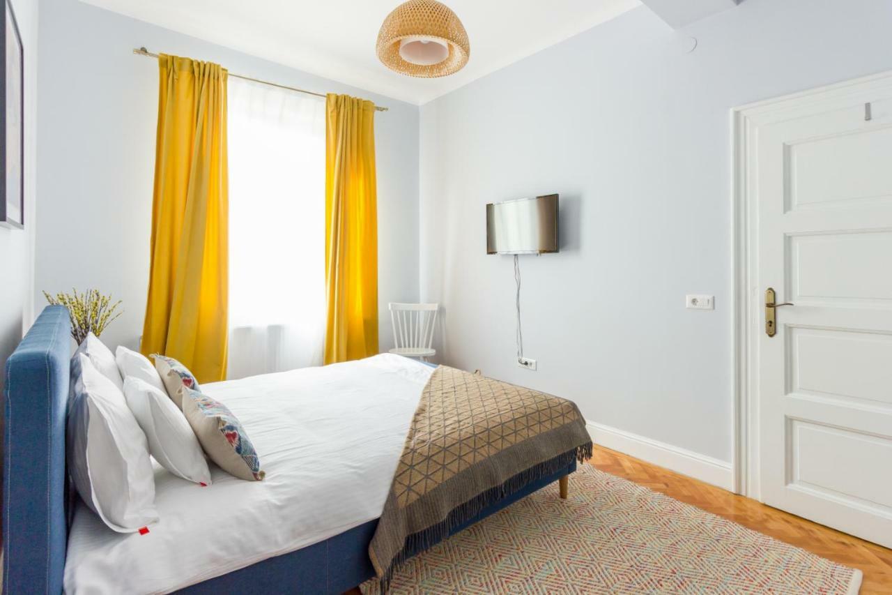 City Chic 3 Bedroom Apartment Cluj-Napoca Exterior foto
